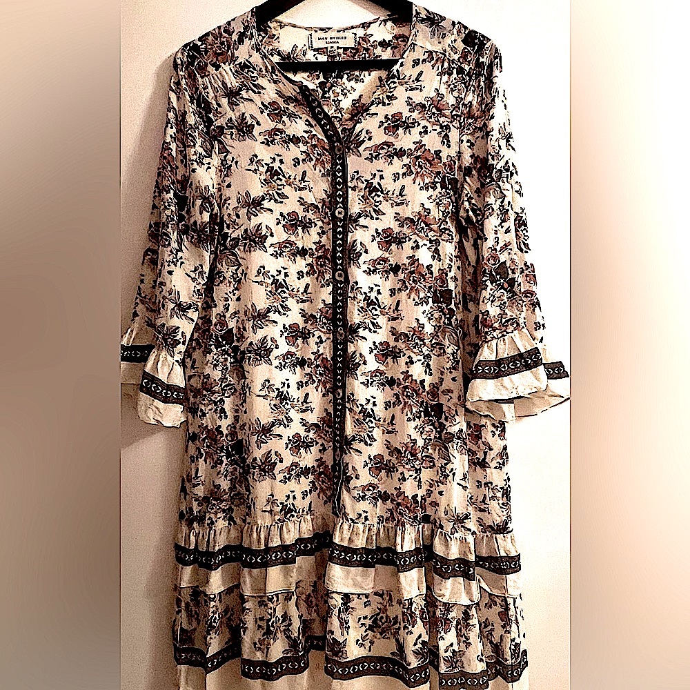Max Studio London Floral Shift Dress Size M